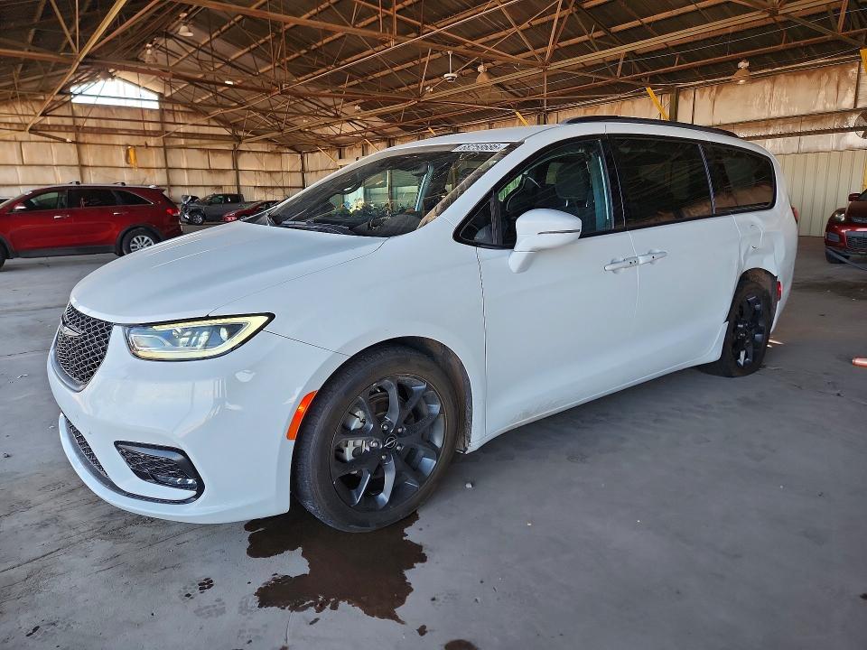 Auction sale of the 2021 Chrysler Pacifica, vin: 2C4RC1FG0MR572299, lot number: 68258686