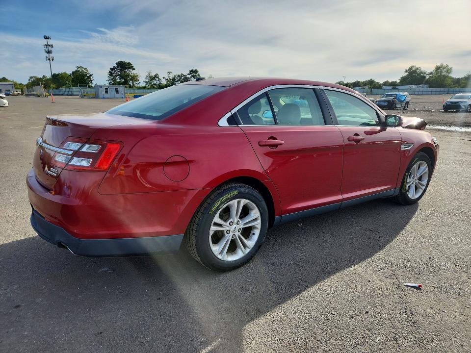 70373366 :رقم المزاد ، 1FAHP2E88DG173907 vin ، 2013 Ford Taurus مزاد بيع