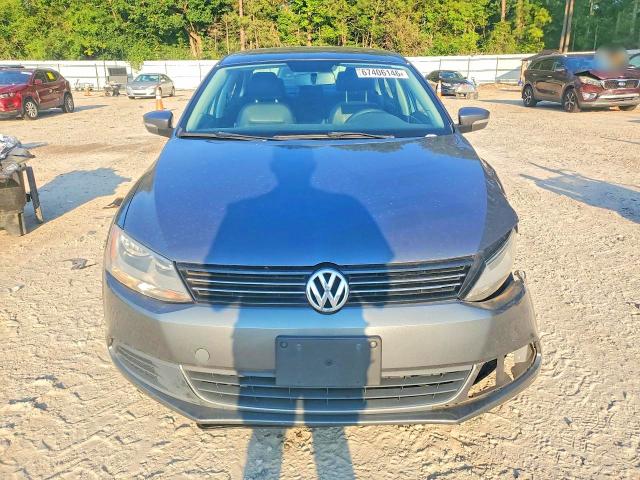 2013 Volkswagen Jetta მანქანა იყიდება აუქციონზე, vin: 3VWDX7AJ6DM408449, აუქციონის ნომერი: 67406146