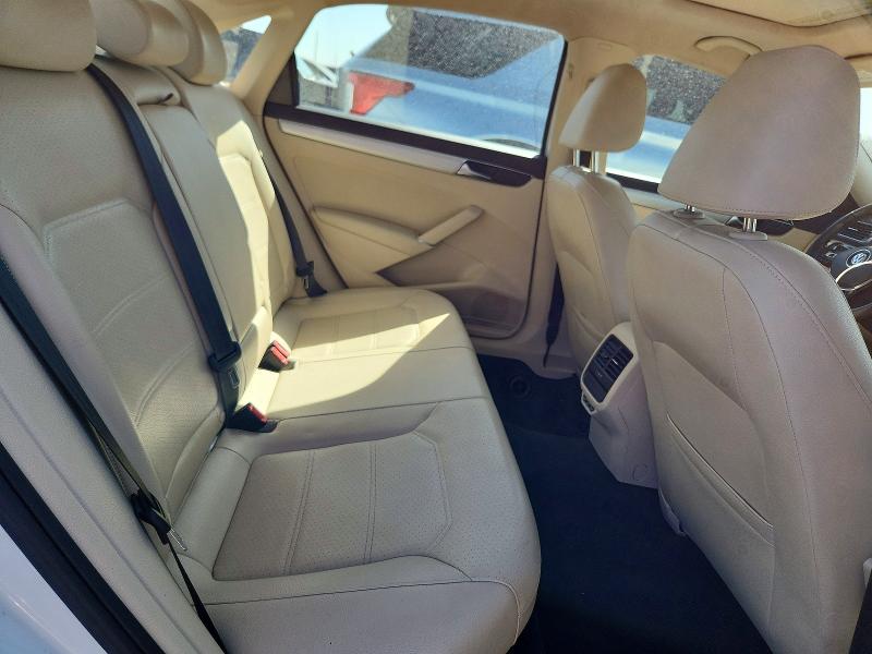 Auction sale of the 2019 Volkswagen Passat, vin: 1VWLA7A32KC009809, lot number: 68690276