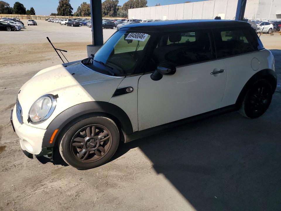 Продаж на аукціоні авто 2012 Mini Cooper, vin: WMWSU3C56CT540197, номер лоту: 69450046