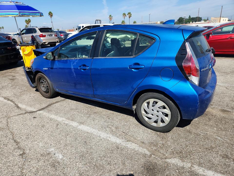 70495596 :رقم المزاد ، JTDKDTB3XF1106352 vin ، 2015 Toyota Prius C مزاد بيع