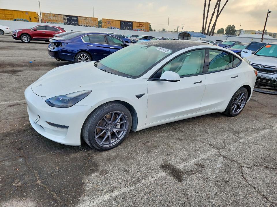 68578476 :رقم المزاد ، 5YJ3E1EA8MF028836 vin ، 2021 Tesla Model 3 مزاد بيع