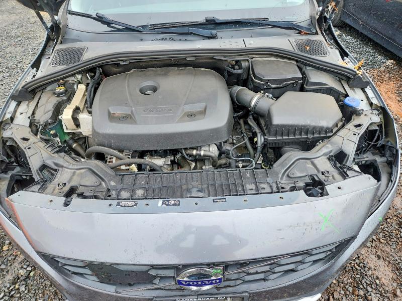 Aukcja sprzedaży 2017 Volvo V60 Cross Country, vin: YV440MWK5H1041096, numer aukcji: 70519646