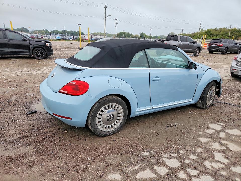 68715696 :رقم المزاد ، 3VW5P7AT7EM806177 vin ، 2014 Volkswagen Beetle مزاد بيع
