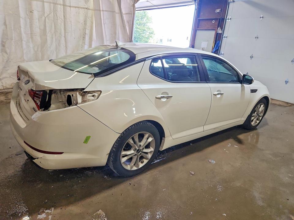 2011 Kia Optima მანქანა იყიდება აუქციონზე, vin: KNAGN4A79B5082834, აუქციონის ნომერი: 68250416