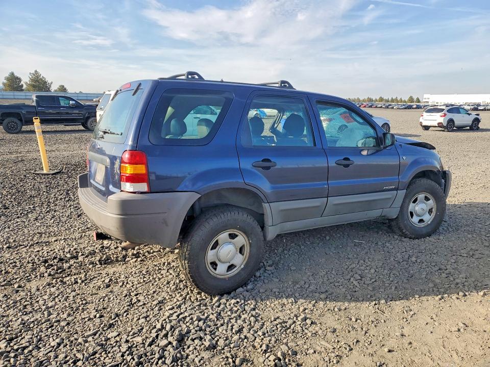 69117026 :رقم المزاد ، 1FMYU021X2KA64207 vin ، 2002 Ford Escape مزاد بيع
