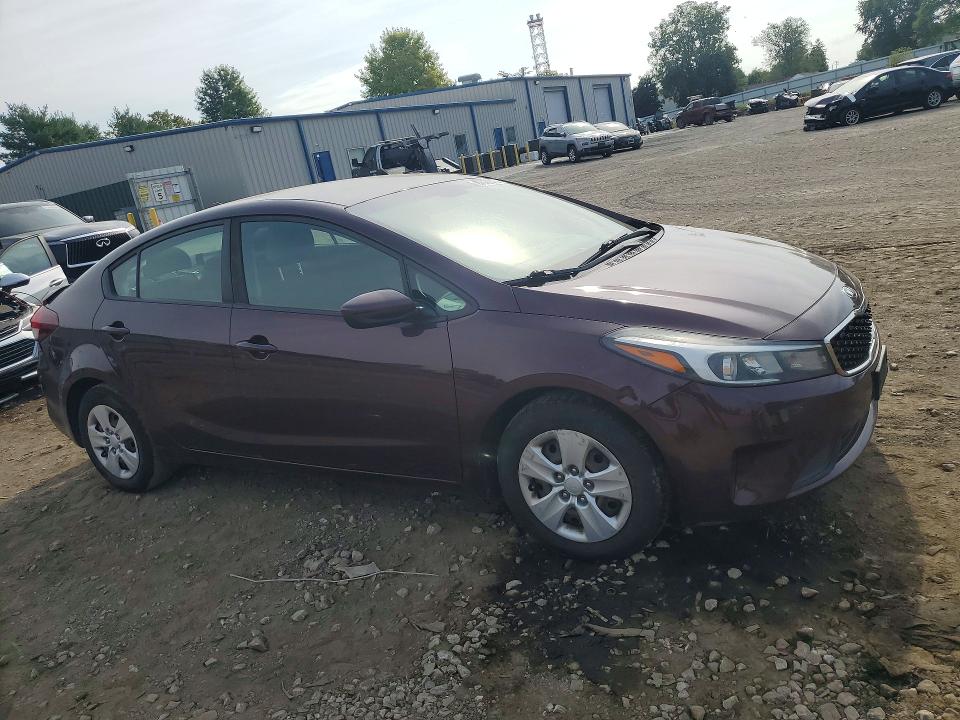 67502016 :رقم المزاد ، 3KPFK4A78JE250876 vin ، 2018 Kia Forte مزاد بيع