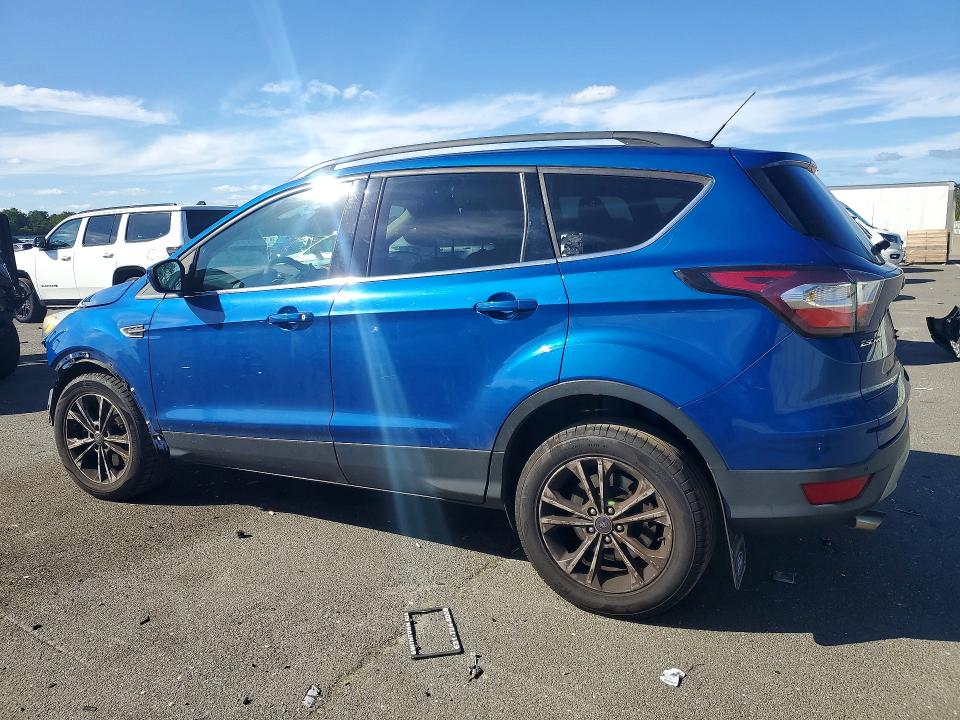 70063926 :رقم المزاد ، 1FMCU9G98HUA07255 vin ، 2017 Ford Escape مزاد بيع