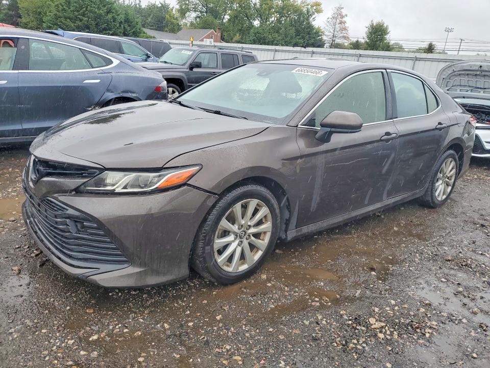 2018 Toyota Camry მანქანა იყიდება აუქციონზე, vin: JTNB11HK8J3005461, აუქციონის ნომერი: 68850466