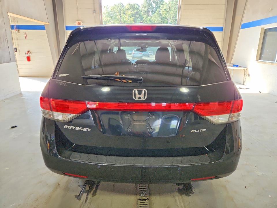69137356 :رقم المزاد ، 5FNRL5H9XFB043589 vin ، 2015 Honda Odyssey مزاد بيع