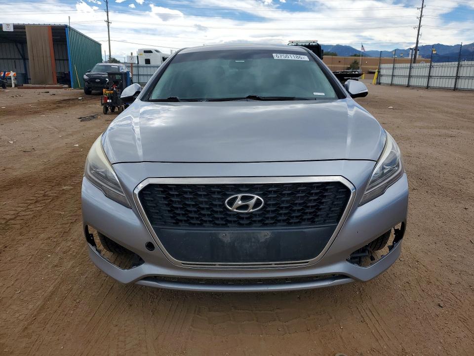 Auction sale of the 2017 Hyundai Sonata Hybrid, vin: KMHE24L15HA044007        , lot number: 67501186