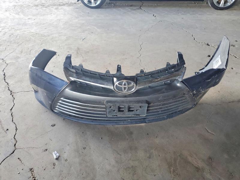 71054336 :رقم المزاد ، 4T1BF1FK0FU929799 vin ، 2015 Toyota Camry مزاد بيع