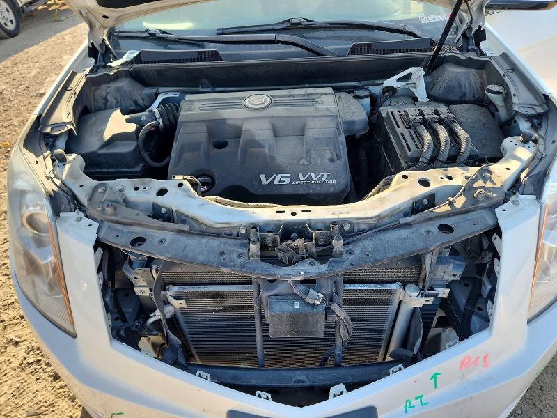 68088886 :رقم المزاد ، 3GYFNBE31FS568215 vin ، 2015 Cadillac Srx مزاد بيع