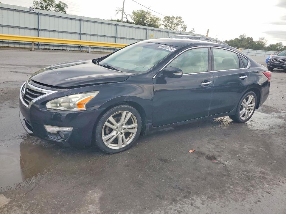 Продажа на аукционе авто 2013 Nissan Altima, vin: 1N4BL3AP2DC120714, номер лота: 68093676