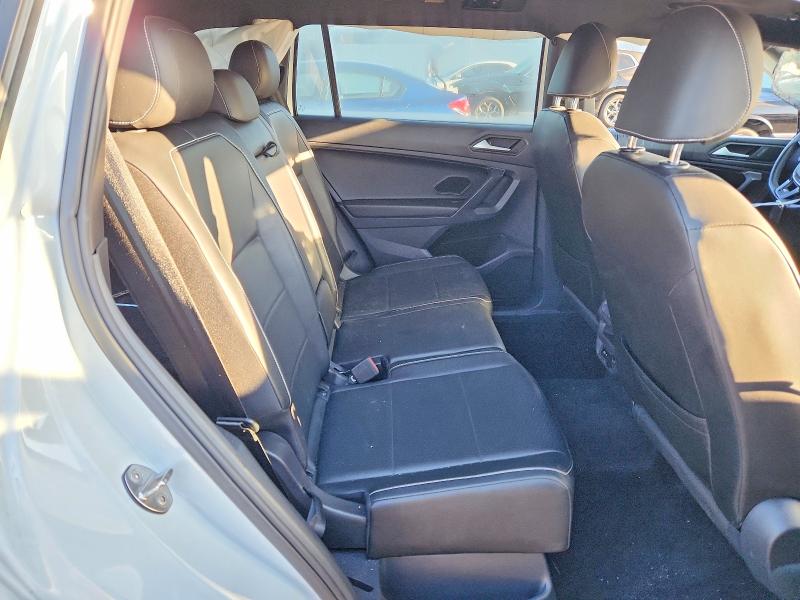 70026576 :رقم المزاد ، 3VV2B7AX4MM067194 vin ، 2021 Volkswagen Tiguan مزاد بيع
