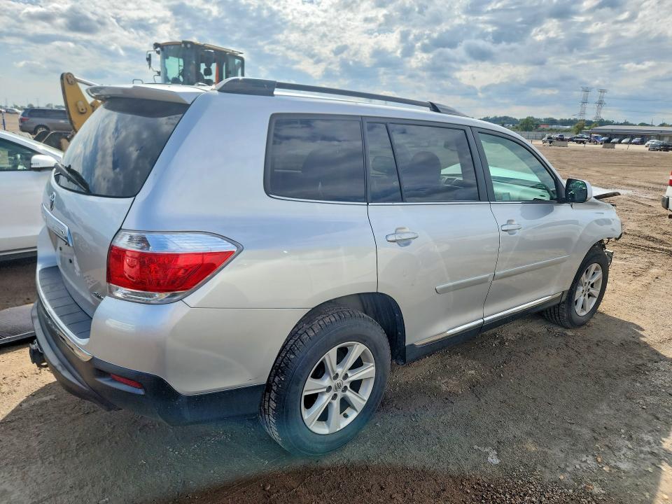 68820146 :رقم المزاد ، 5TDBK3EH0CS110888 vin ، 2012 Toyota Highlander مزاد بيع