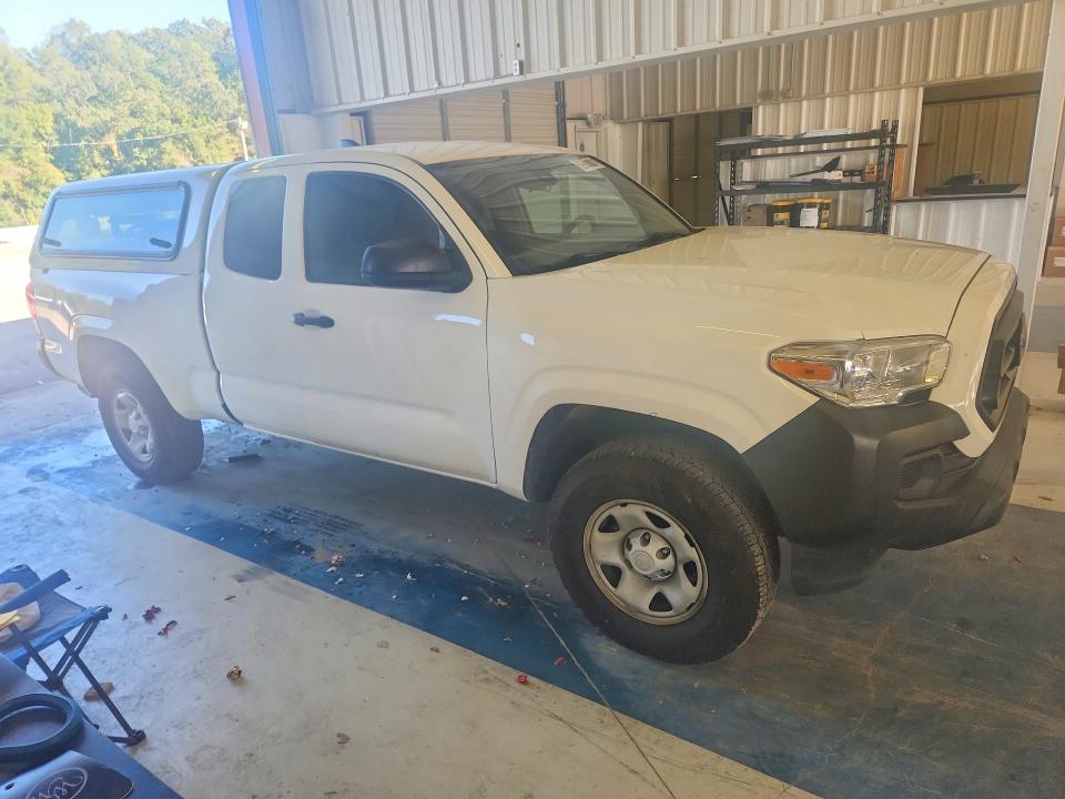 69811776 :رقم المزاد ، 3TYRX5GNXNT053010 vin ، 2022 Toyota Tacoma مزاد بيع