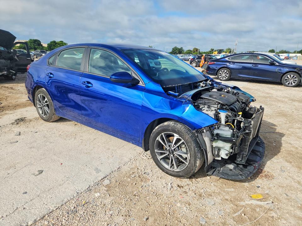2024 Kia Forte მანქანა იყიდება აუქციონზე, vin: 3KPF24AD0RE774671, აუქციონის ნომერი: 70331476