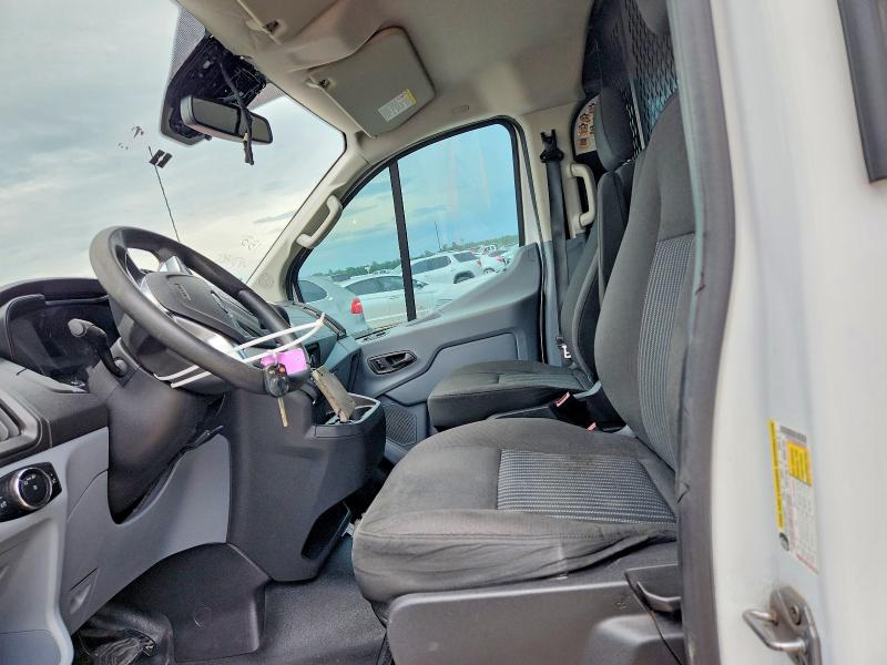67493196 :رقم المزاد ، 1FTYR1YM8JKA63424 vin ، 2018 Ford Transit مزاد بيع