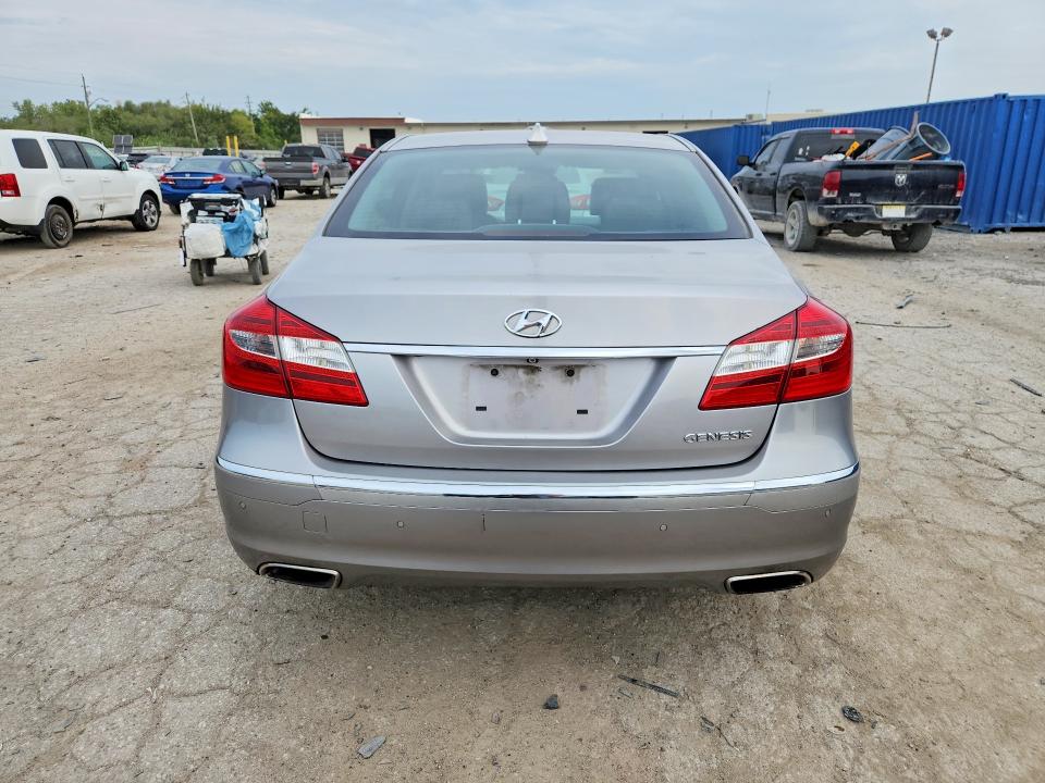 69025646 :رقم المزاد ، KMHGC4DDXCU198587 vin ، 2012 Hyundai Genesis مزاد بيع