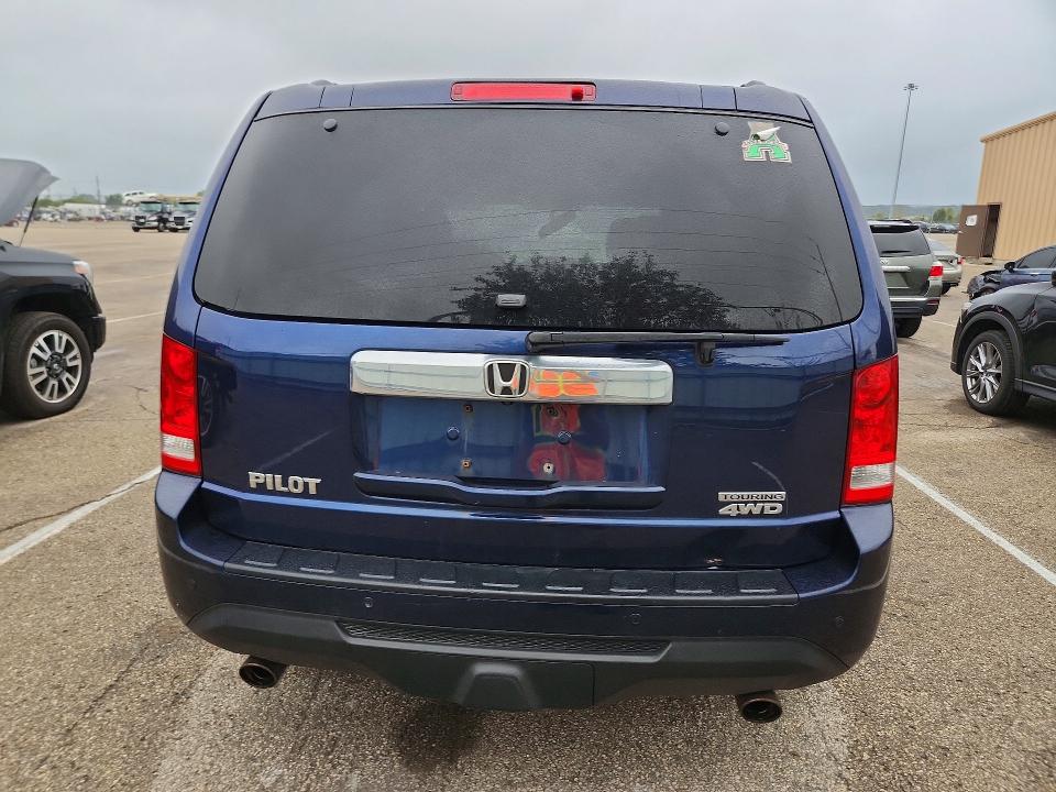 69808396 :رقم المزاد ، 5FNYF4H98FB062946 vin ، 2015 Honda Pilot مزاد بيع