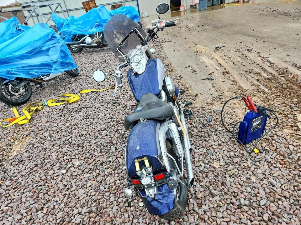 70338176 :رقم المزاد ، JH2RC44671M453585 vin ، 2001 Honda Vt750 مزاد بيع