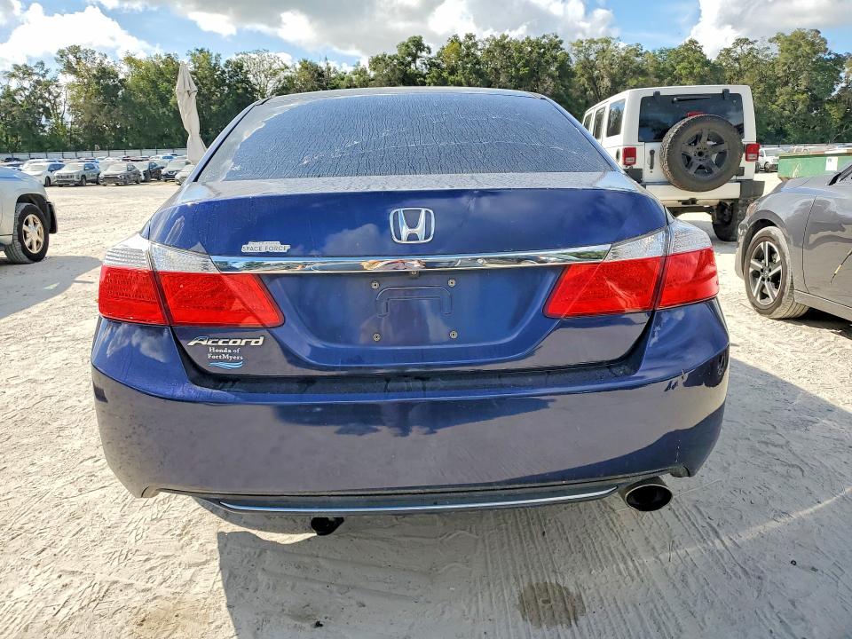 Продаж на аукціоні авто 2015 Honda Accord, vin: 1HGCR2F39FA247327, номер лоту: 69681636