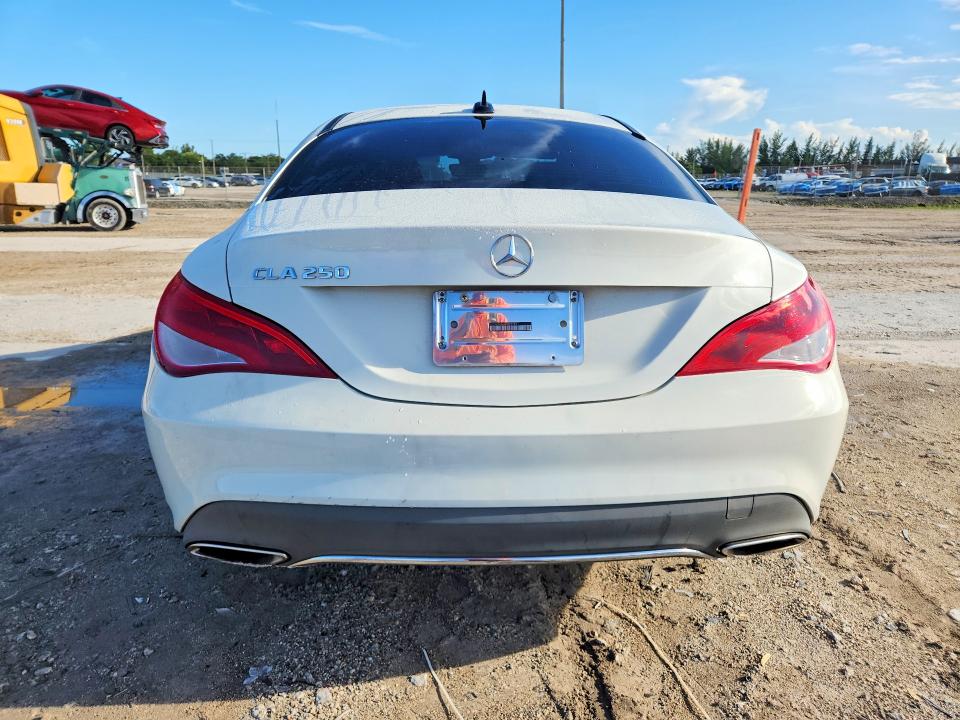 66584796 :رقم المزاد ، WDDSJ4EB6HN429283 vin ، 2017 Mercedes-benz Cla مزاد بيع
