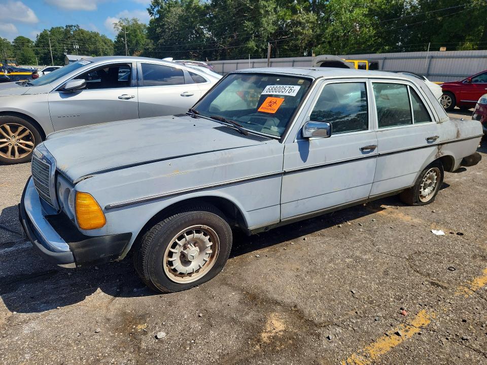 1984 Mercedes-benz 300 მანქანა იყიდება აუქციონზე, vin: WDBAB33A5EA158483, აუქციონის ნომერი: 68800576