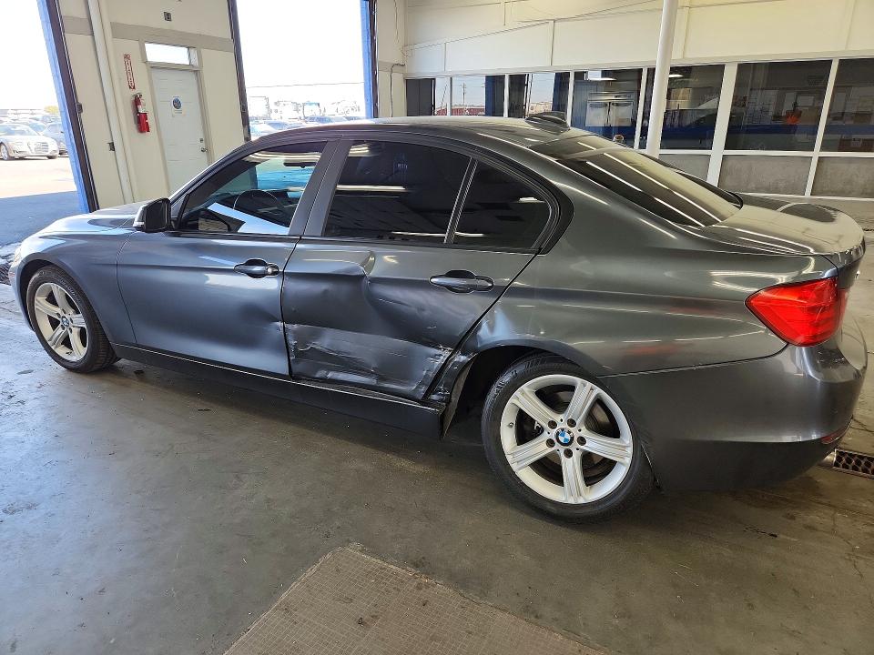 68191556 :رقم المزاد ، WBA3C3C57FK201384 vin ، 2015 Bmw 320 مزاد بيع