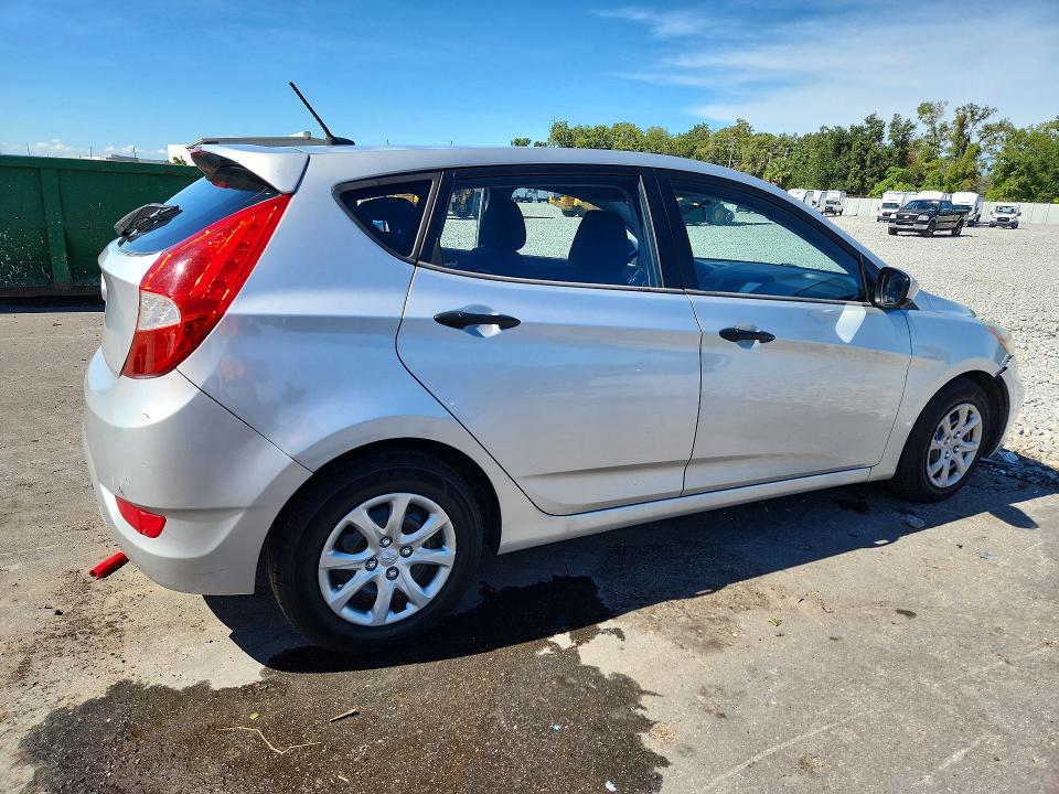 68585576 :رقم المزاد ، KMHCT5AE2DU076535 vin ، 2013 Hyundai Accent مزاد بيع