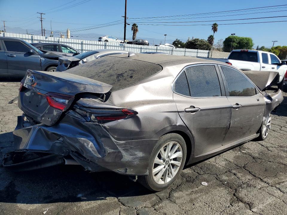 Продаж на аукціоні авто 2022 Toyota Camry, vin: 4T1R11AK7NU705061, номер лоту: 67806096