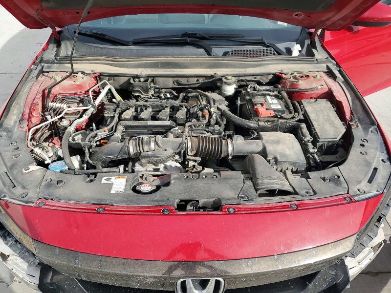 69183316 :رقم المزاد ، 1HGCV1F30JA116382 vin ، 2018 Honda Accord مزاد بيع