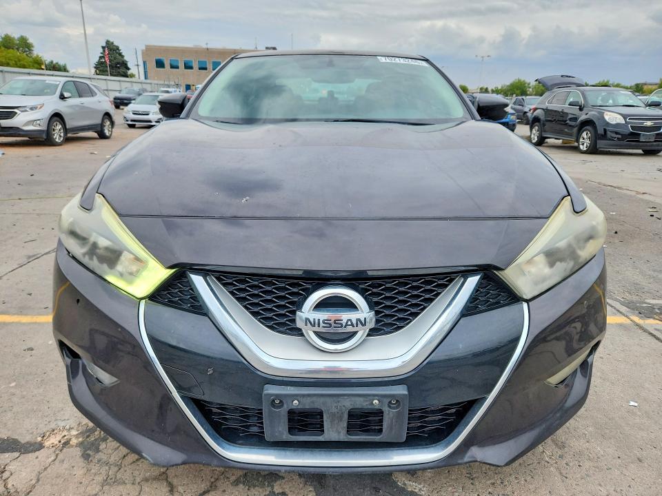 70273246 :رقم المزاد ، 1N4AA6AP8GC436156 vin ، 2016 Nissan Maxima مزاد بيع