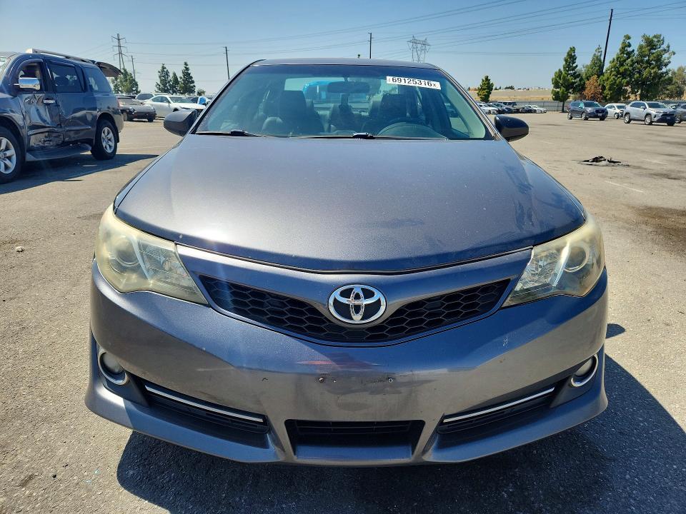 2014 Toyota Camry მანქანა იყიდება აუქციონზე, vin: 4T1BF1FK9EU412094, აუქციონის ნომერი: 69125316