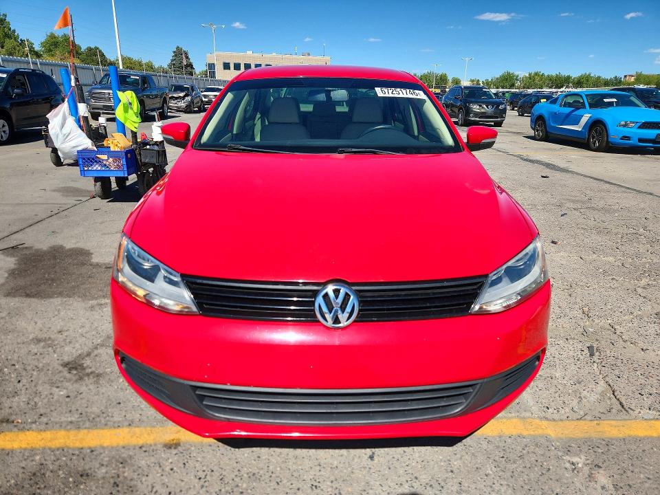 67251746 :رقم المزاد ، 3VWDX7AJ5BM052671 vin ، 2011 Volkswagen Jetta مزاد بيع