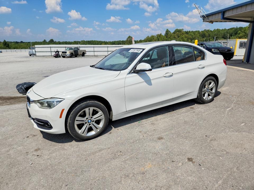 67507946 :رقم المزاد ، WBA8D9G38HNU62281 vin ، 2017 Bmw 330 مزاد بيع
