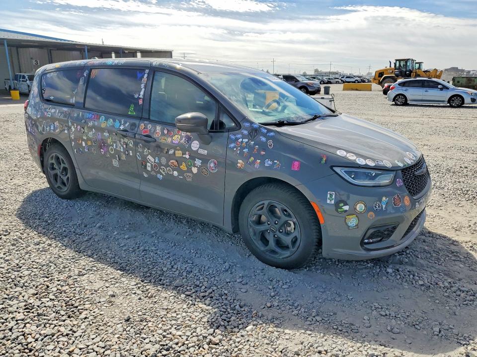 Продажа на аукционе авто 2022 Chrysler Pacifica, vin: 2C4RC1L71NR134929, номер лота: 68589546