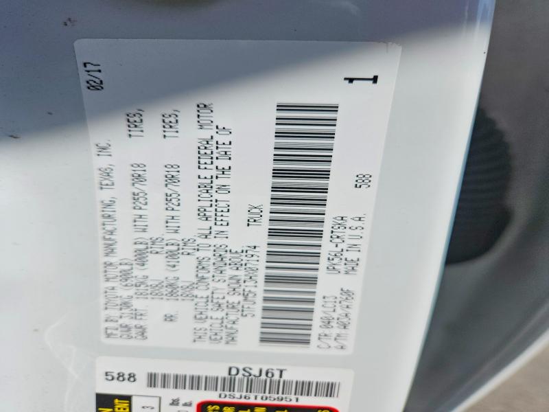 67409556 :رقم المزاد ، 5TFUM5F13HX071974 vin ، 2017 Toyota Tundra مزاد بيع