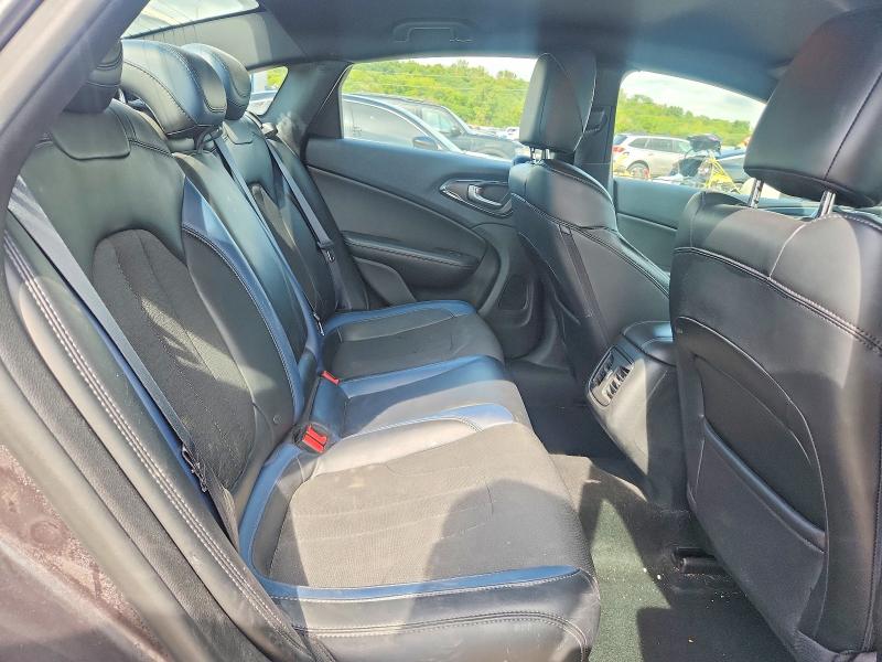 Продаж на аукціоні авто 2015 Chrysler 200, vin: 1C3CCCBB0FN672659, номер лоту: 69527846