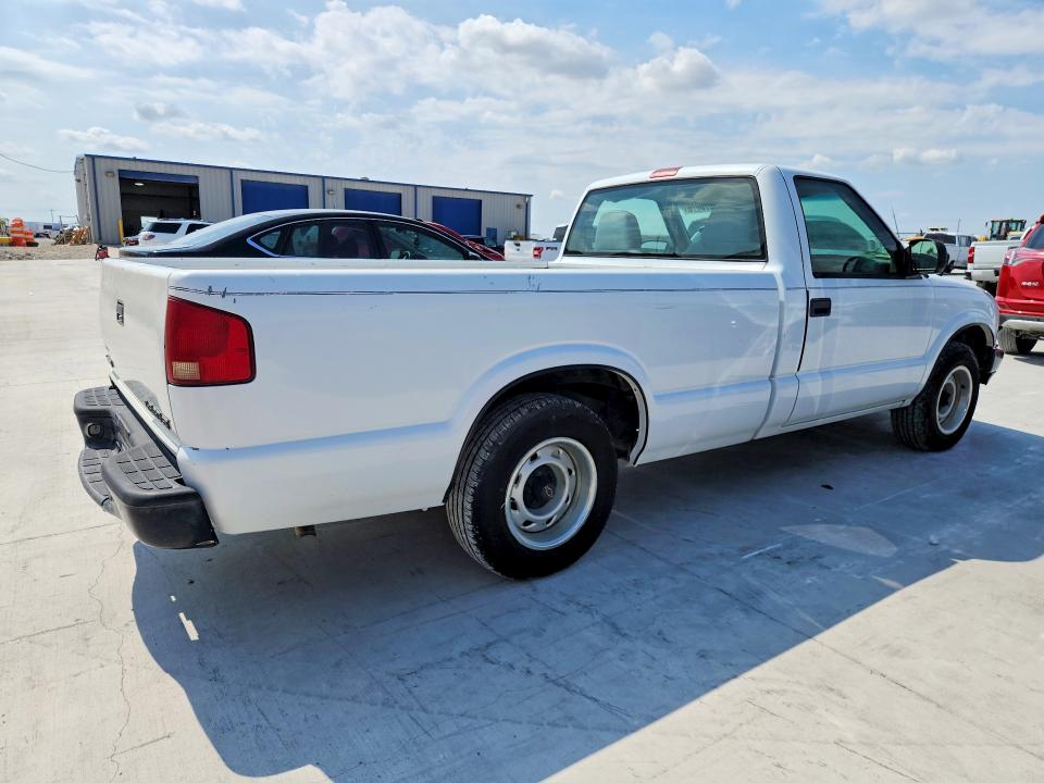 70670076 :رقم المزاد ، 1GCCS14H938105090 vin ، 2003 Chevrolet S Truck مزاد بيع