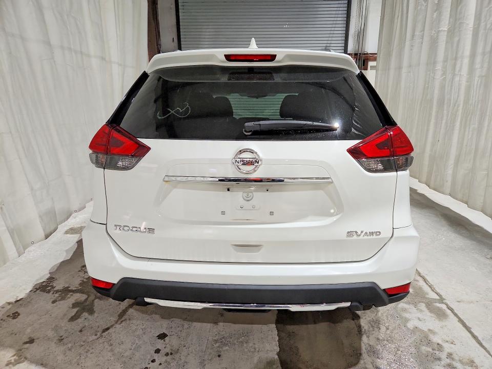 68823346 :رقم المزاد ، KNMAT2MV2HP545956 vin ، 2017 Nissan Rogue مزاد بيع