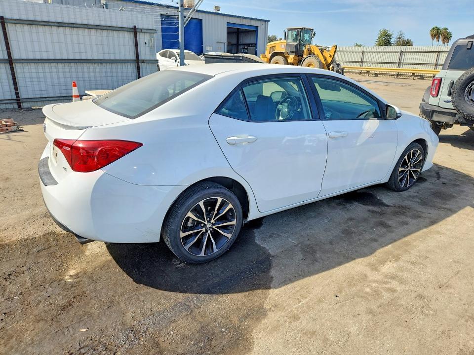 Продаж на аукціоні авто 2017 Toyota Corolla, vin: 5YFBURHEXHP696417, номер лоту: 69446916