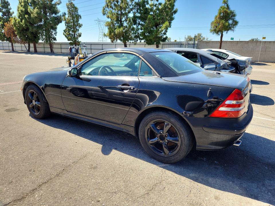 2003 Mercedes-benz Slk მანქანა იყიდება აუქციონზე, vin: WDBKK65F43F276104, აუქციონის ნომერი: 71069566