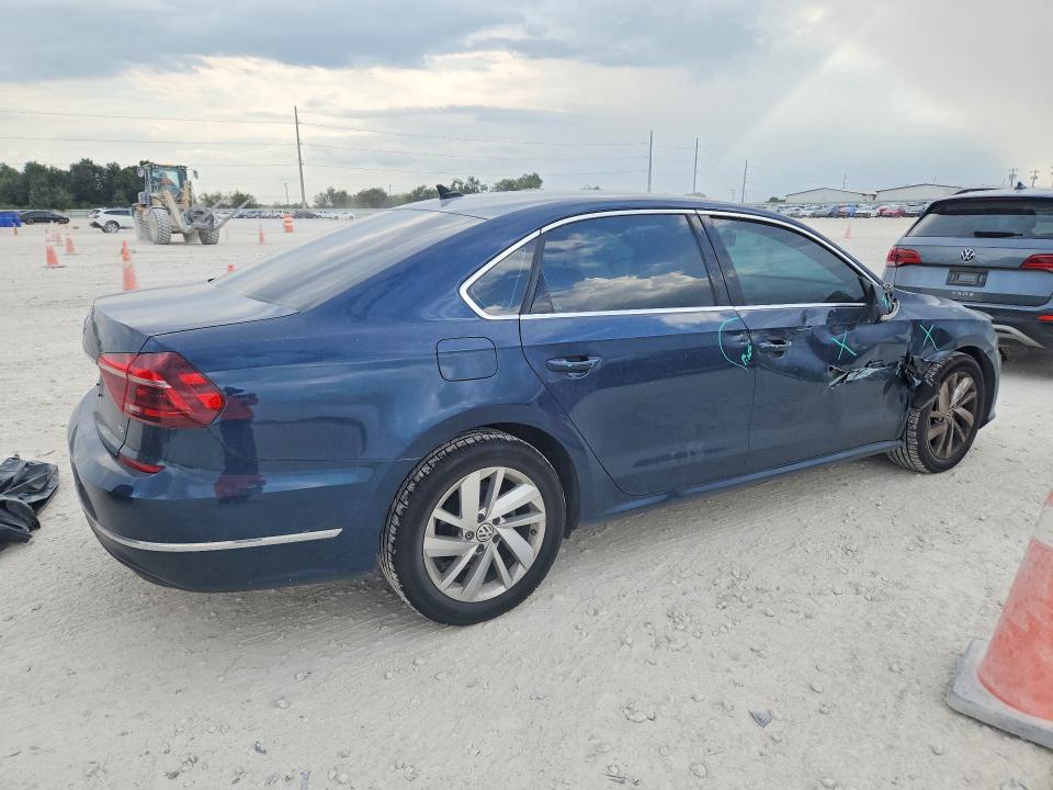 Aukcja sprzedaży 2018 Volkswagen Passat, vin: 1VWBA7A39JC040517, numer aukcji: 71011026