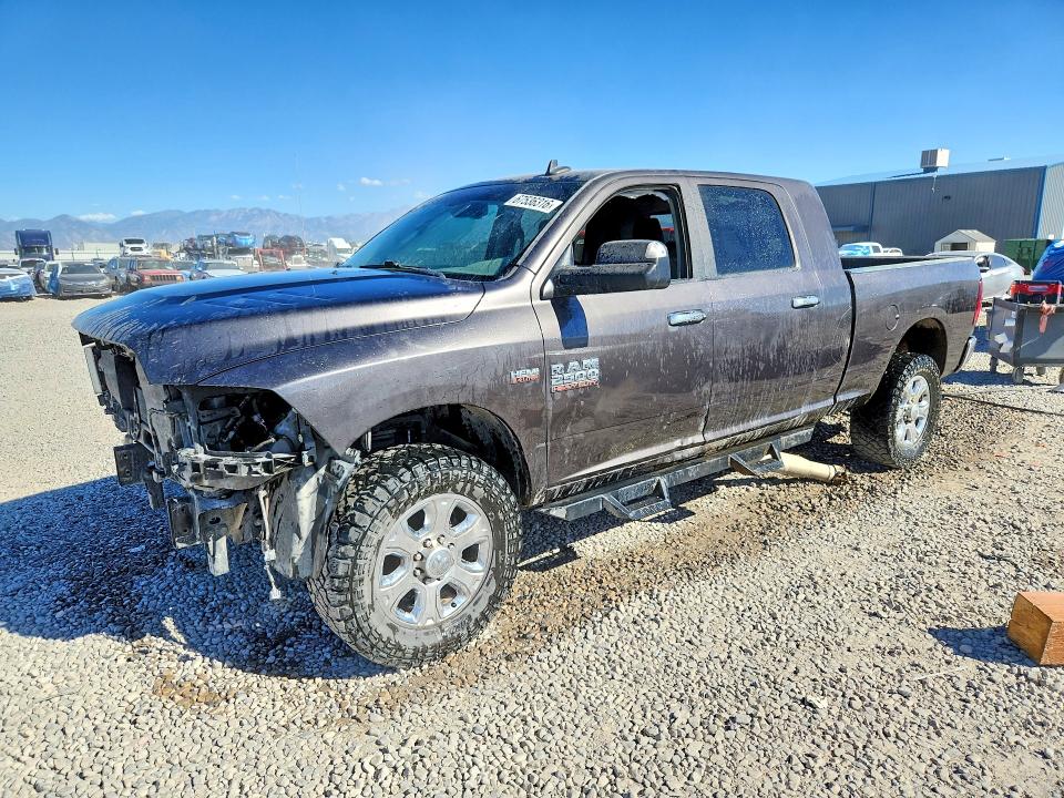 67536316 :رقم المزاد ، 3C6UR5MJ7JG161392 vin ، 2018 Ram 2500 مزاد بيع