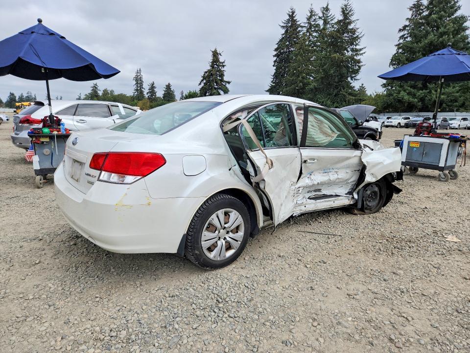 2010 Subaru Legacy მანქანა იყიდება აუქციონზე, vin: 4S3BMBA67A3232364, აუქციონის ნომერი: 69444346