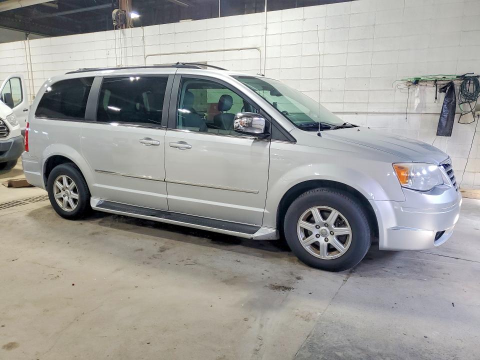 Продаж на аукціоні авто 2010 Chrysler Town & Country, vin: 2A4RR5D10AR217756, номер лоту: 66862606