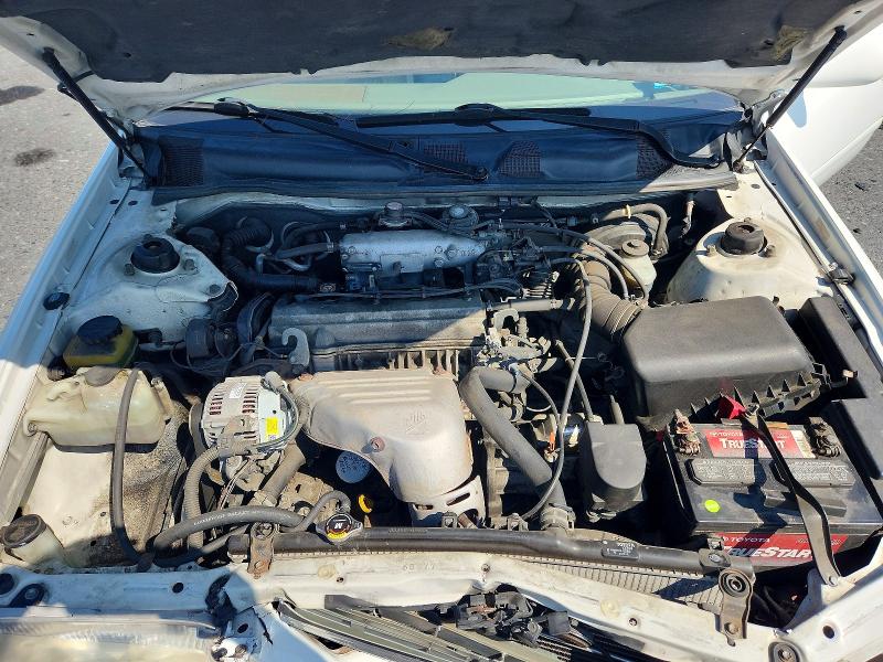 69296696 :رقم المزاد ، 4T1BG22K61U870906 vin ، 2001 Toyota Camry مزاد بيع